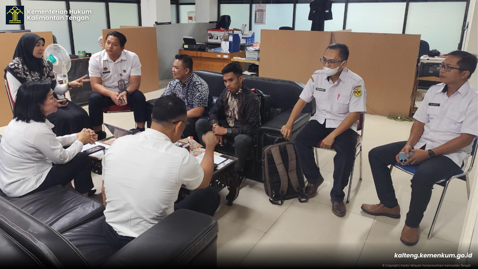 Sinkronkan JDIH Daerah, DPRD Gunung Mas Sambangi Kanwil Kemenkum Kalteng