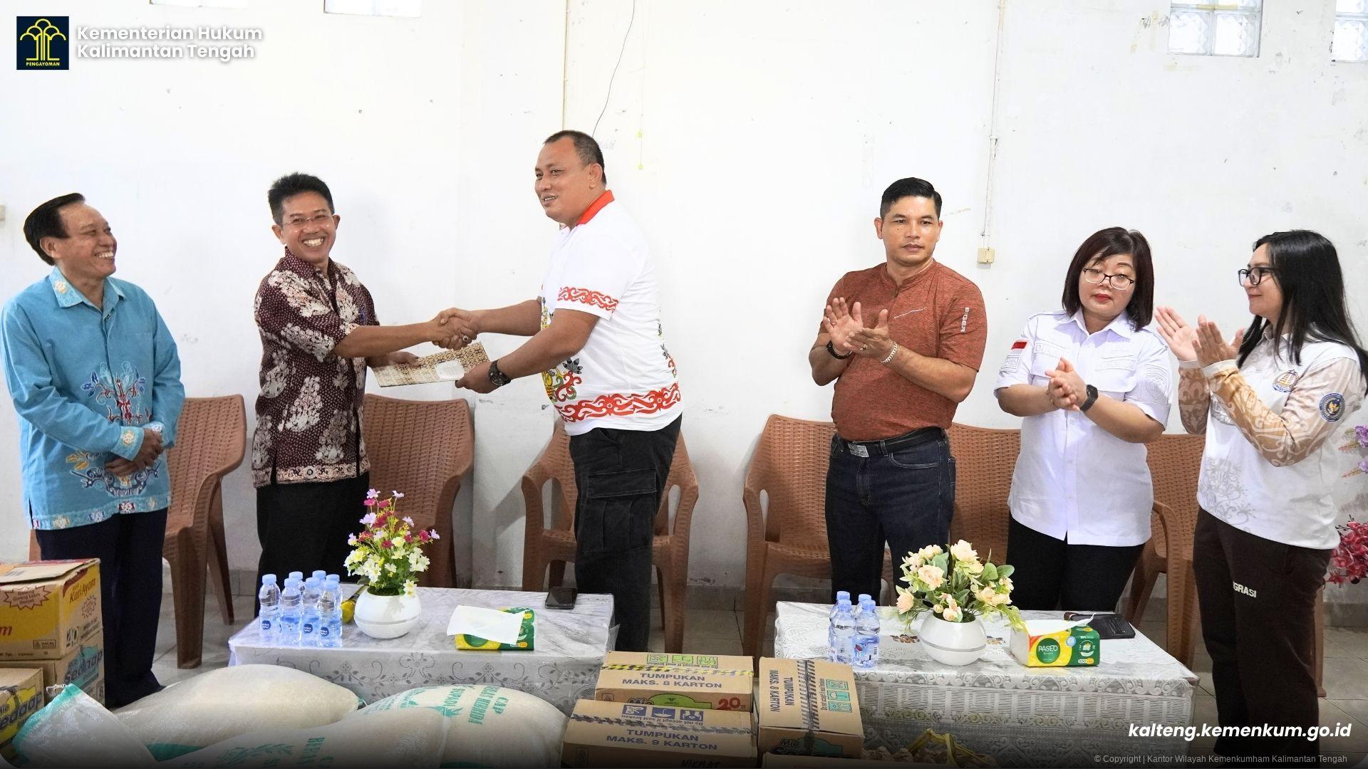 Rayakan Sukacita Natal, Persekutuan Kristiani Lintas Kementerian Kalteng Gelar Kunjungan Kasih ke Panti Asuhan Imanuel