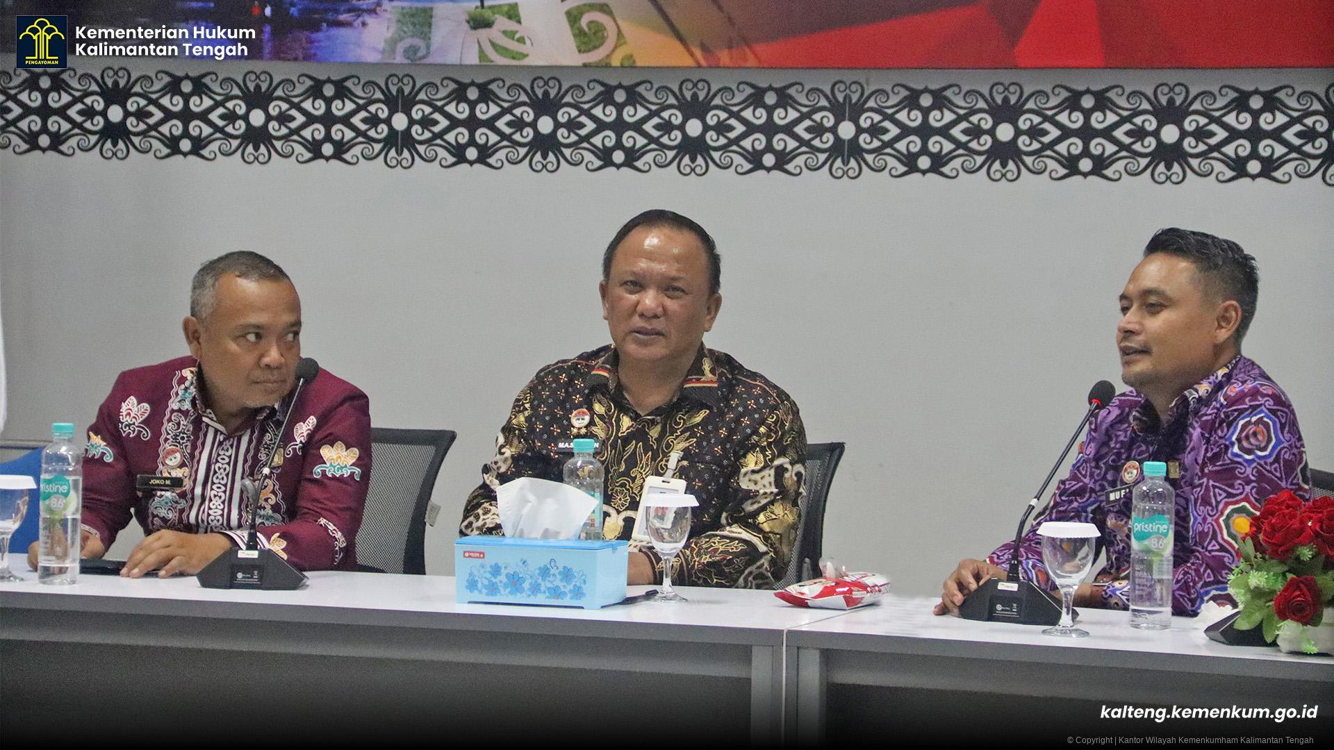 YKMKIAHU1.jpg