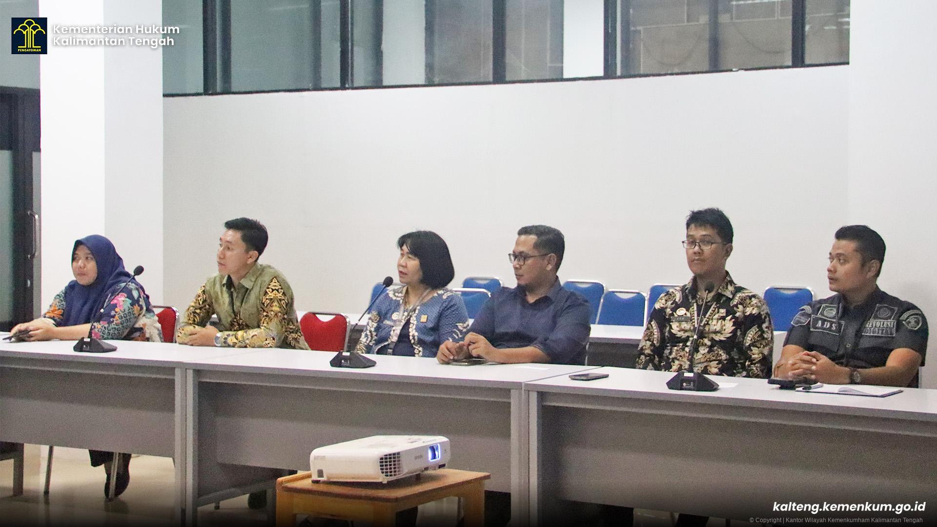 YKMKIAHU4.jpg