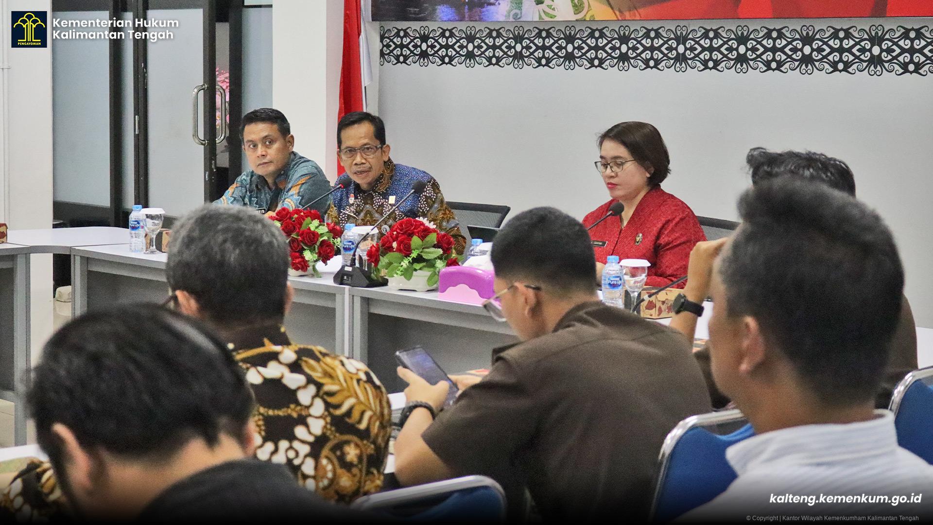 Perkuat Pemahaman KUHP Baru, Kanwil Kemenkum Kalteng Gelar Dialog dan Diskusi Hukum Perkuat Pemahaman KUHP Baru, Kanwil Kemenkum Kalteng Gelar Dialog dan Diskusi Hukum