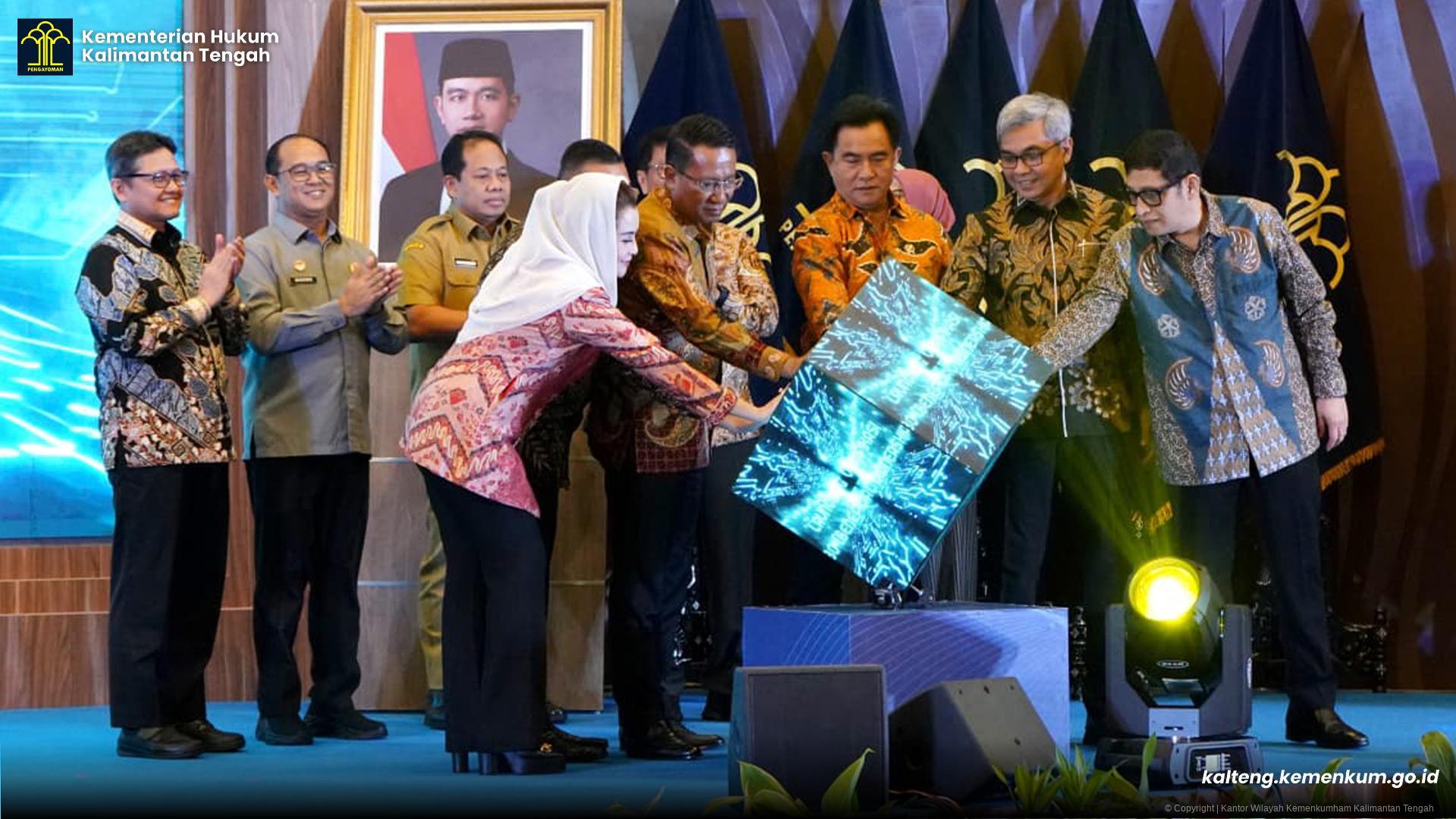 menteri_hukum_launching_3.jpg