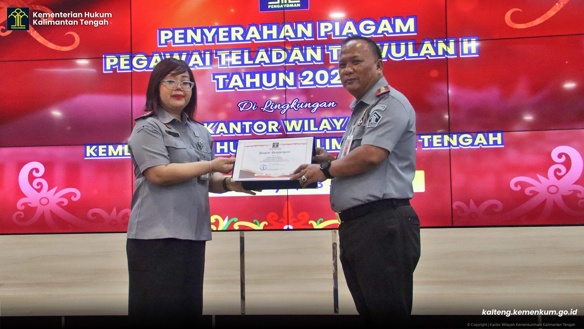 pegawai_teladan_4.jpg