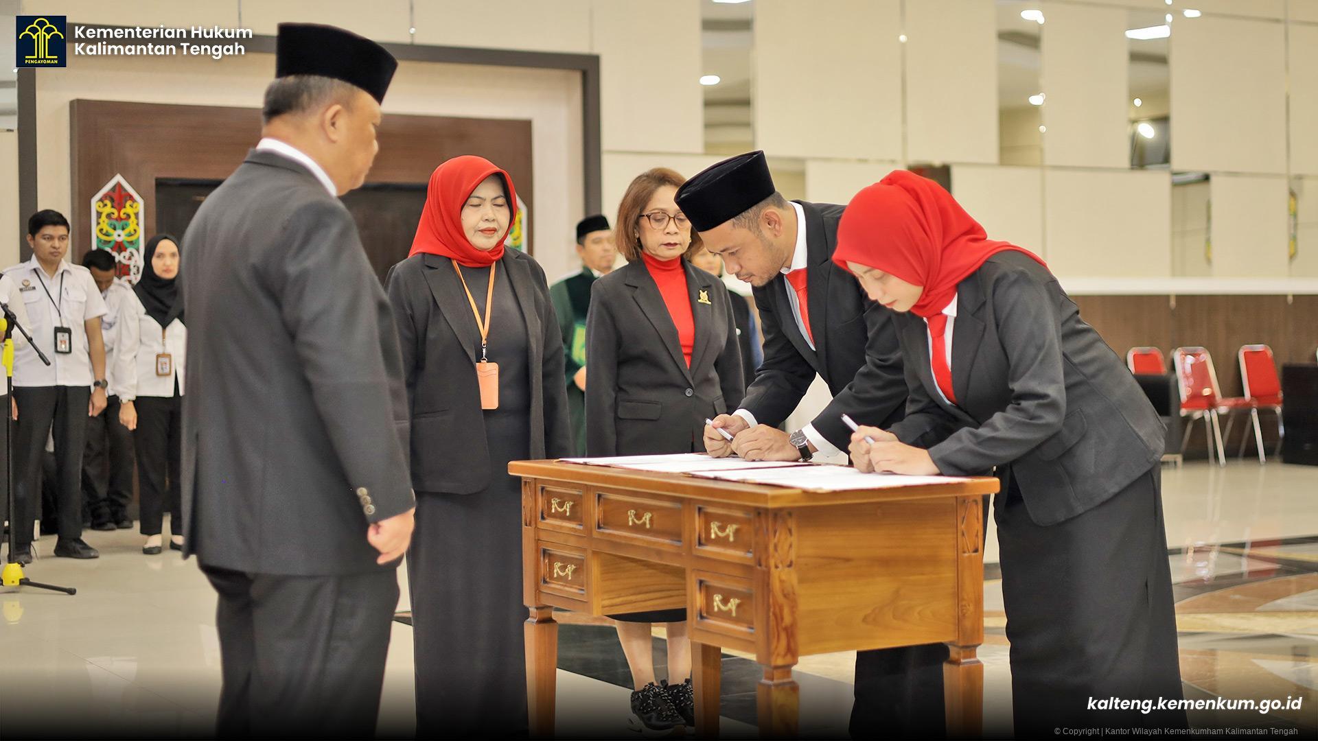 pelantikan_notaris_kalteng_1.jpg