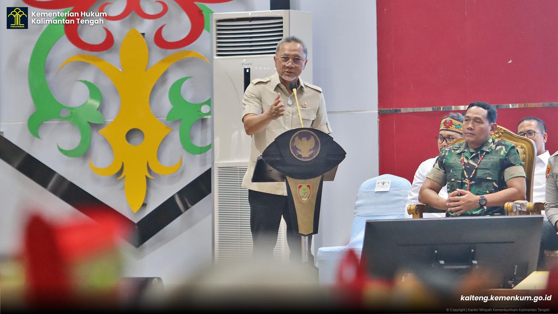 penyerahan_sertifikat_kop_deskel_merah_putih_6.jpg