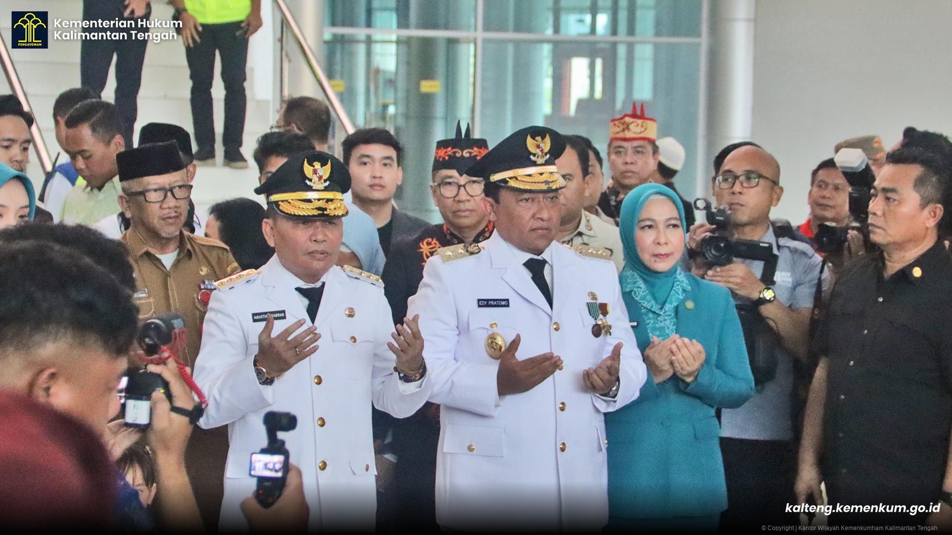 sambut_gub_wagub_kalteng_1.jpg